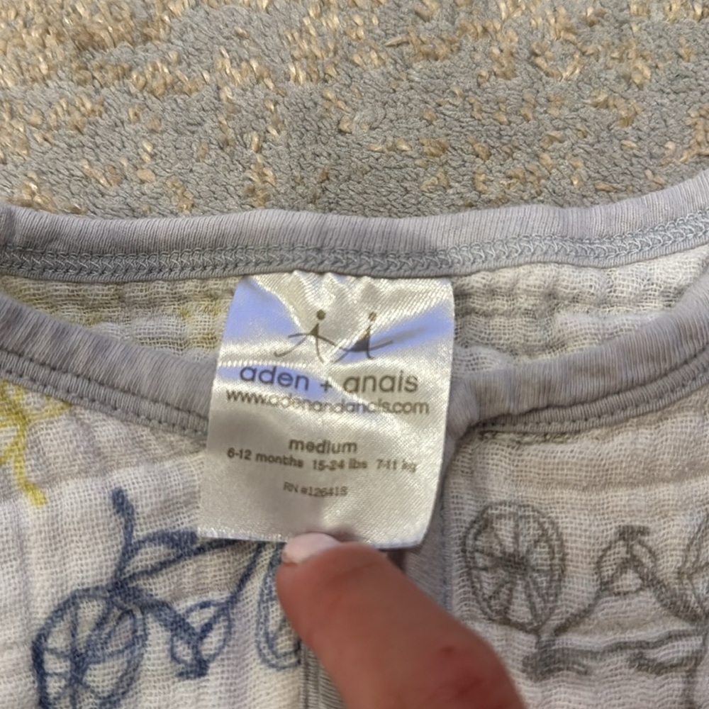Aden + Anais sleep sack 6-12 months with bicycles on it - Picture 4 of 4